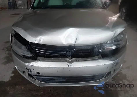 2013 Volkswagen Jetta 2.5L Se from USA, damaged, VIN 3VWDX7AJ9DM205216